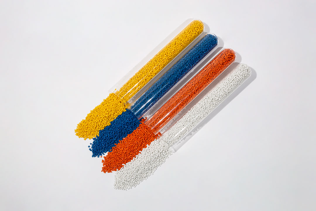 電池支架用氟塑料：新能源時(shí)代的守護(hù)者